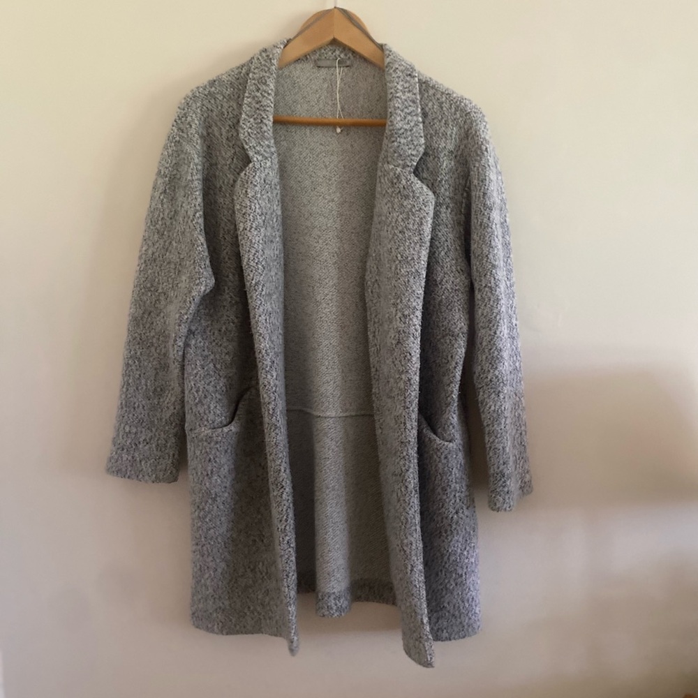 ZARA Cozy Gray Knit Cardigan